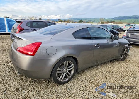 2009 Infinity G37 z USA, uszkodzony, nr VIN JNKCV64F79M651503